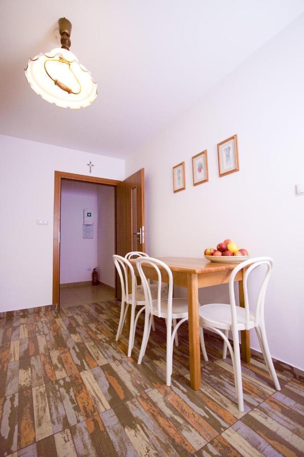 Agroturystyka Pod Jablonia Kazimierz Dolny Esterno foto